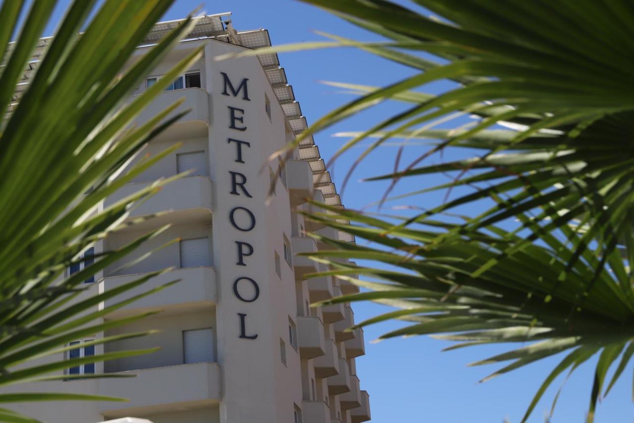 Hotel Metropol 西尼加利亚 外观 照片